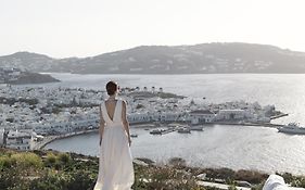 Deos Mykonos - A Myconian Collection Hotel